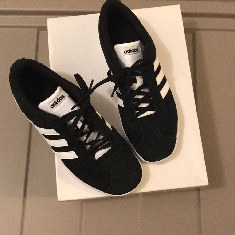 Adidas classic sneakers